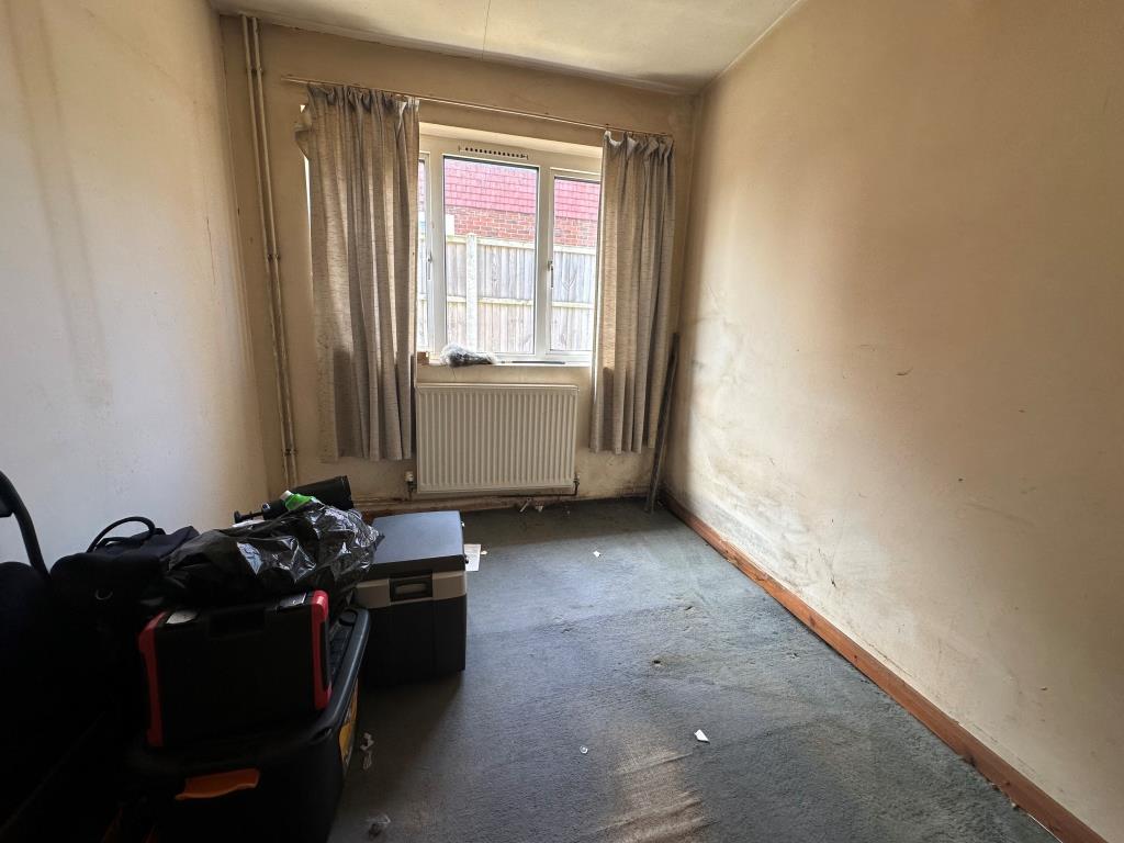 Lot: 46 - DETACHED BUNGALOW WITH POTENTIAL - Bedroom two
